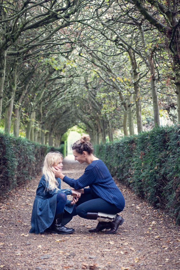 Best poses for a family photo shoot